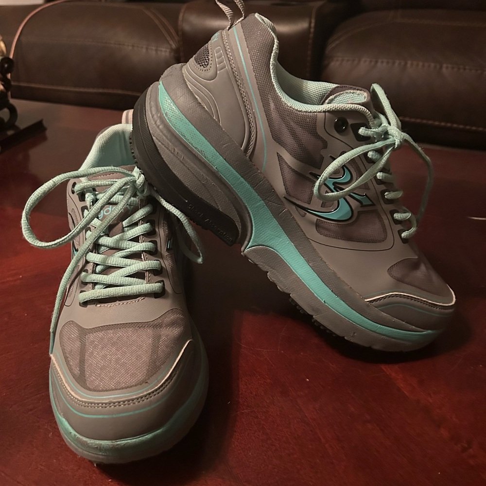 G-defy Mighty Walk